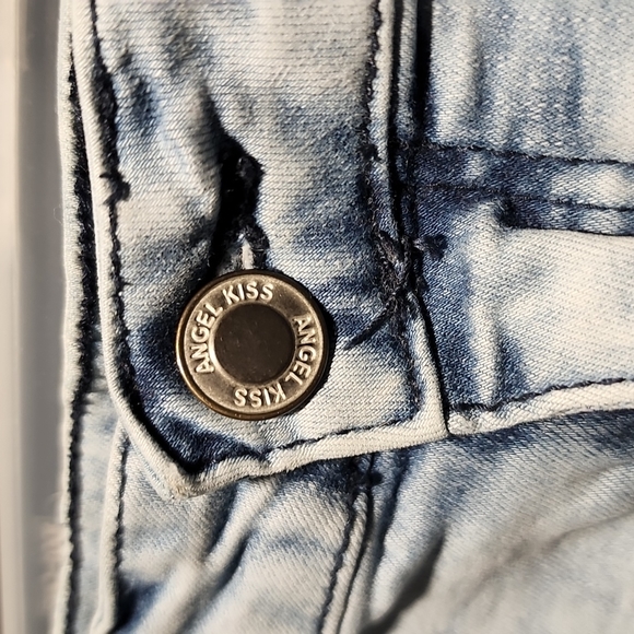 3/$25 ANGEL KISS Denim Jean Mid Rise Shorts Juniors size 15 - Picture 4 of 8